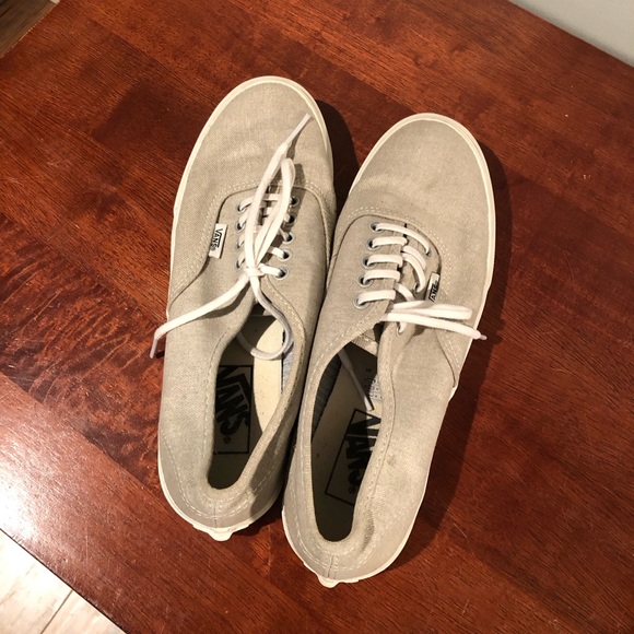 Vans Shoes - Vans UNISEX Authentic Shoe